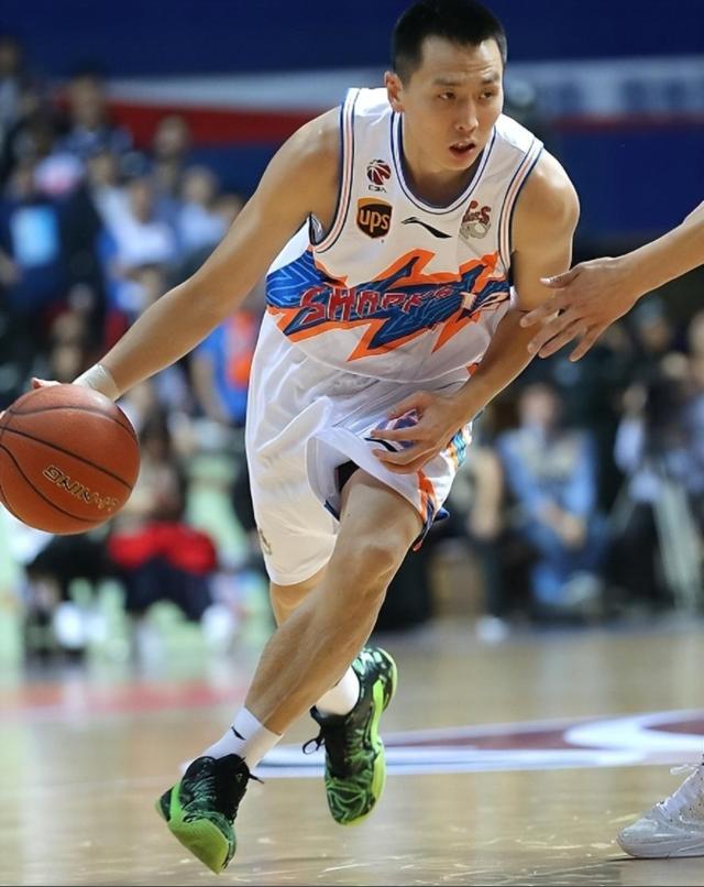 足总杯倒计时，深圳男篮赛前外线爆发，细节引发关注，管理层满意，球队文化再被提及的简单介绍