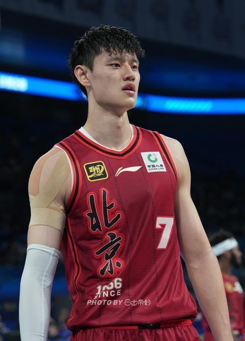 加时末段NBA常规赛传出新动向；北京首钢更衣室发声；管理层表态——悬念犹存；细节决定成败的简单介绍